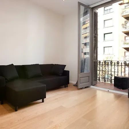 Spacious And Modern *