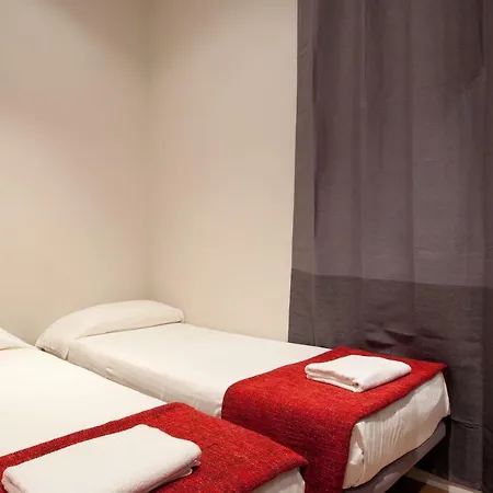 Spacious And Modern شقة *